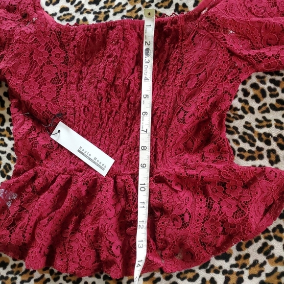 Haute Monde red lace Top - Picture 4 of 9